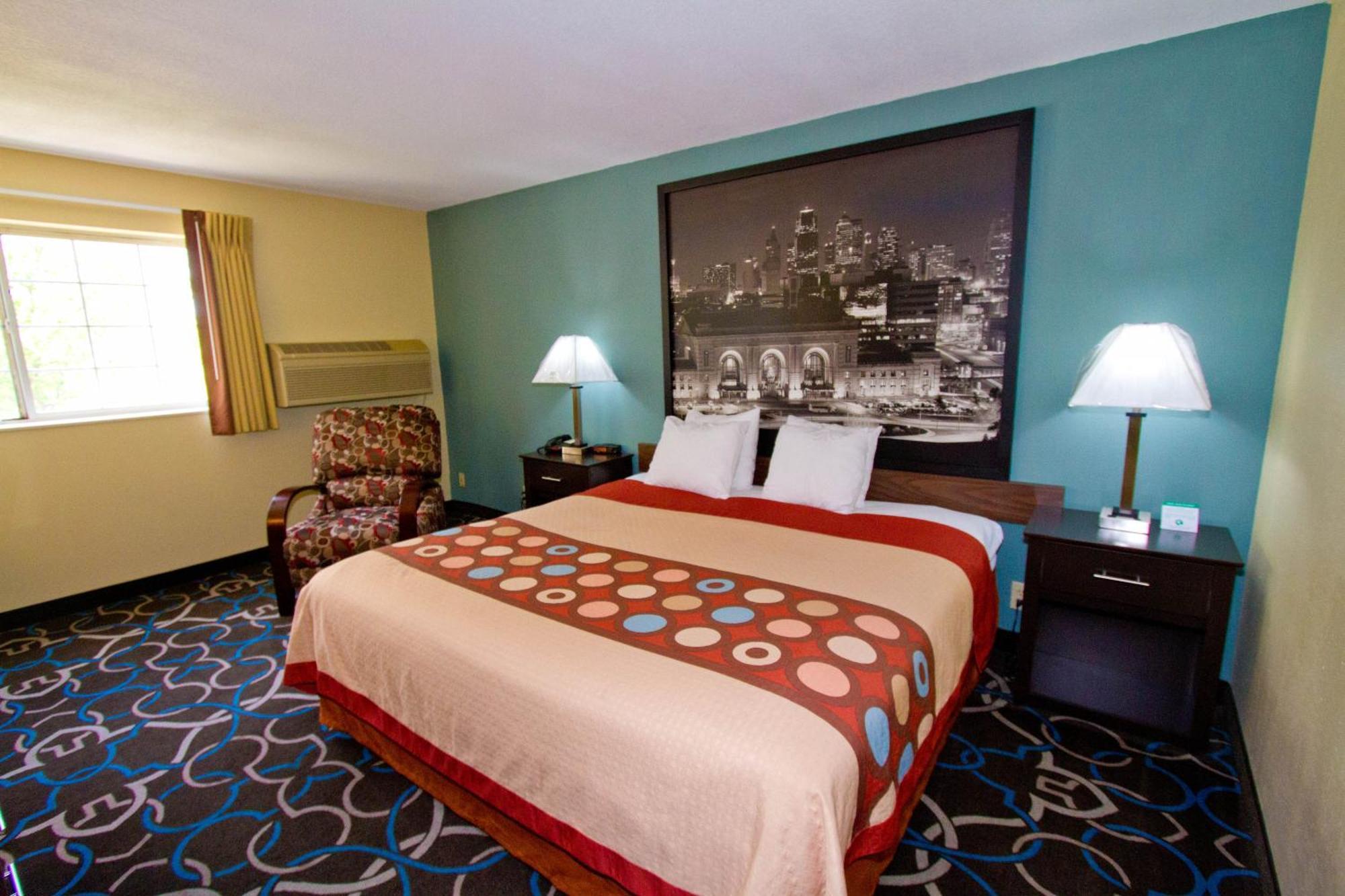 Super 8 By Wyndham Kansas City Eksteriør billede