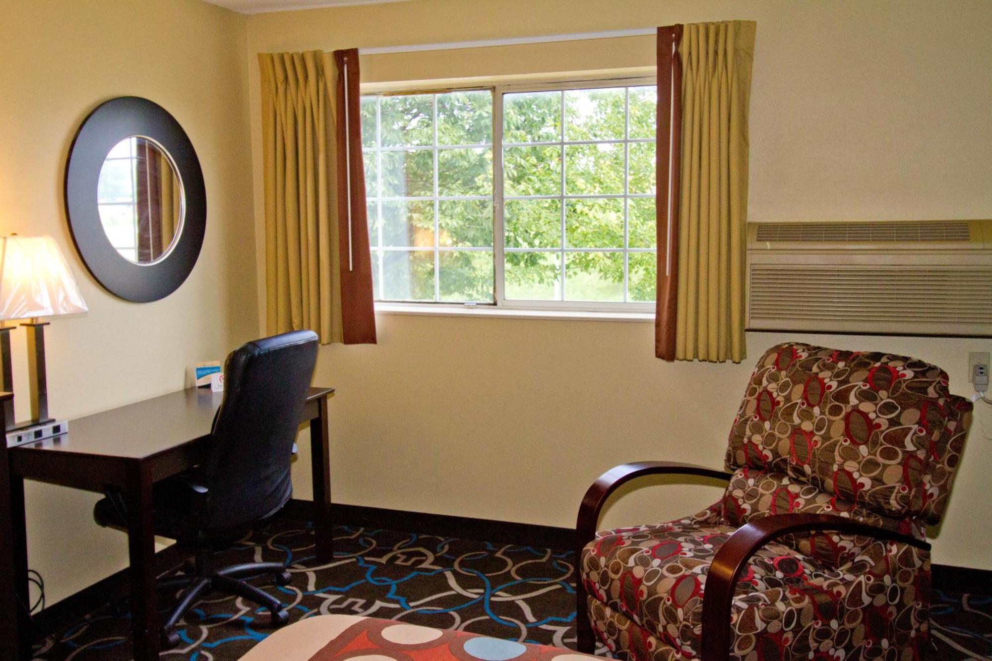 Super 8 By Wyndham Kansas City Eksteriør billede
